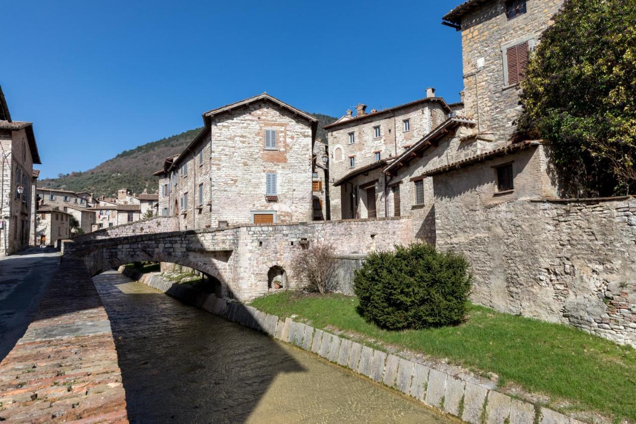 Apartamento Dimora Casina Dell'Abbondanza Gubbio Exterior foto