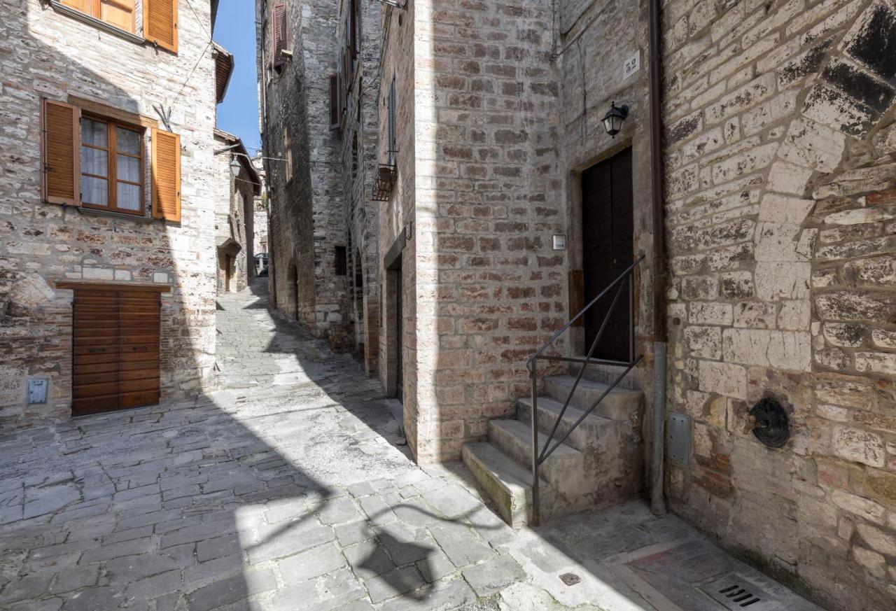 Apartamento Dimora Casina Dell'Abbondanza Gubbio Exterior foto