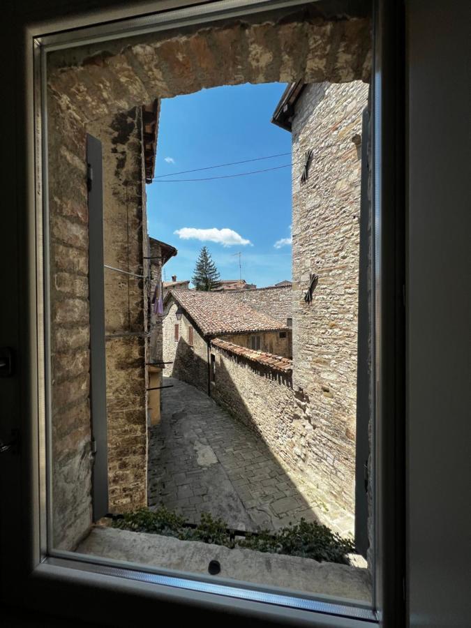Apartamento Dimora Casina Dell'Abbondanza Gubbio Exterior foto