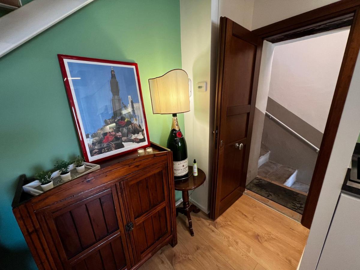 Apartamento Dimora Casina Dell'Abbondanza Gubbio Exterior foto